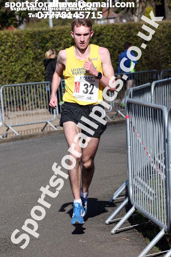 Senior mens Northern 12 Stage Road Relay Champs., Birkenhead Park. Photo: David T. Hewitson/Sports for All Pics